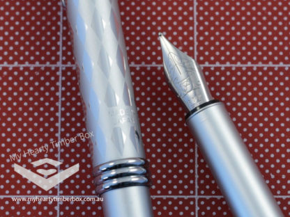 OHTO Poche Fountain Pen – Diamond