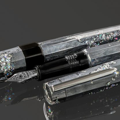 Benu Euphoria Fountain Pen – Caviar